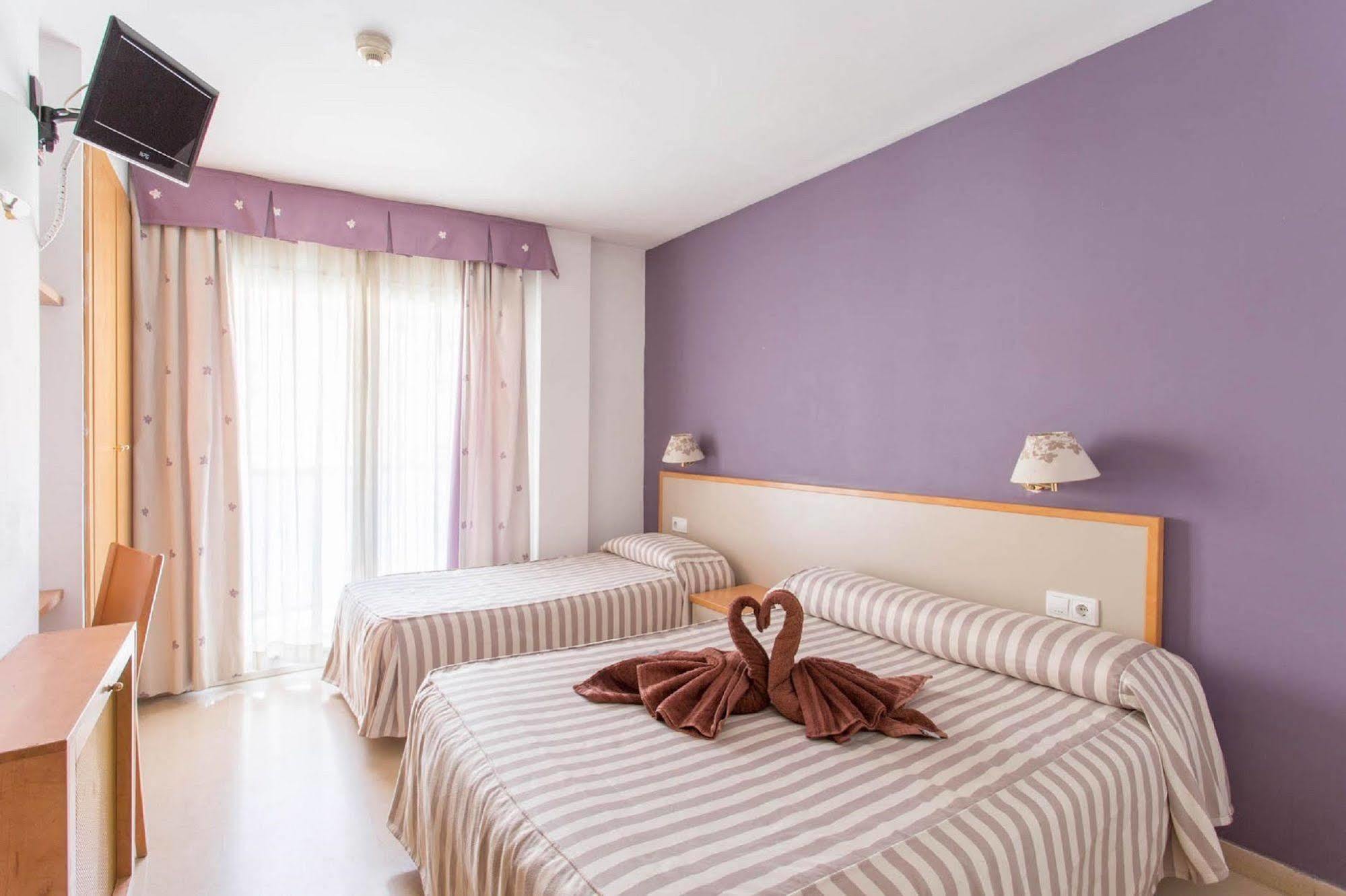 Hotel Cosmos Таррагона Экстерьер фото