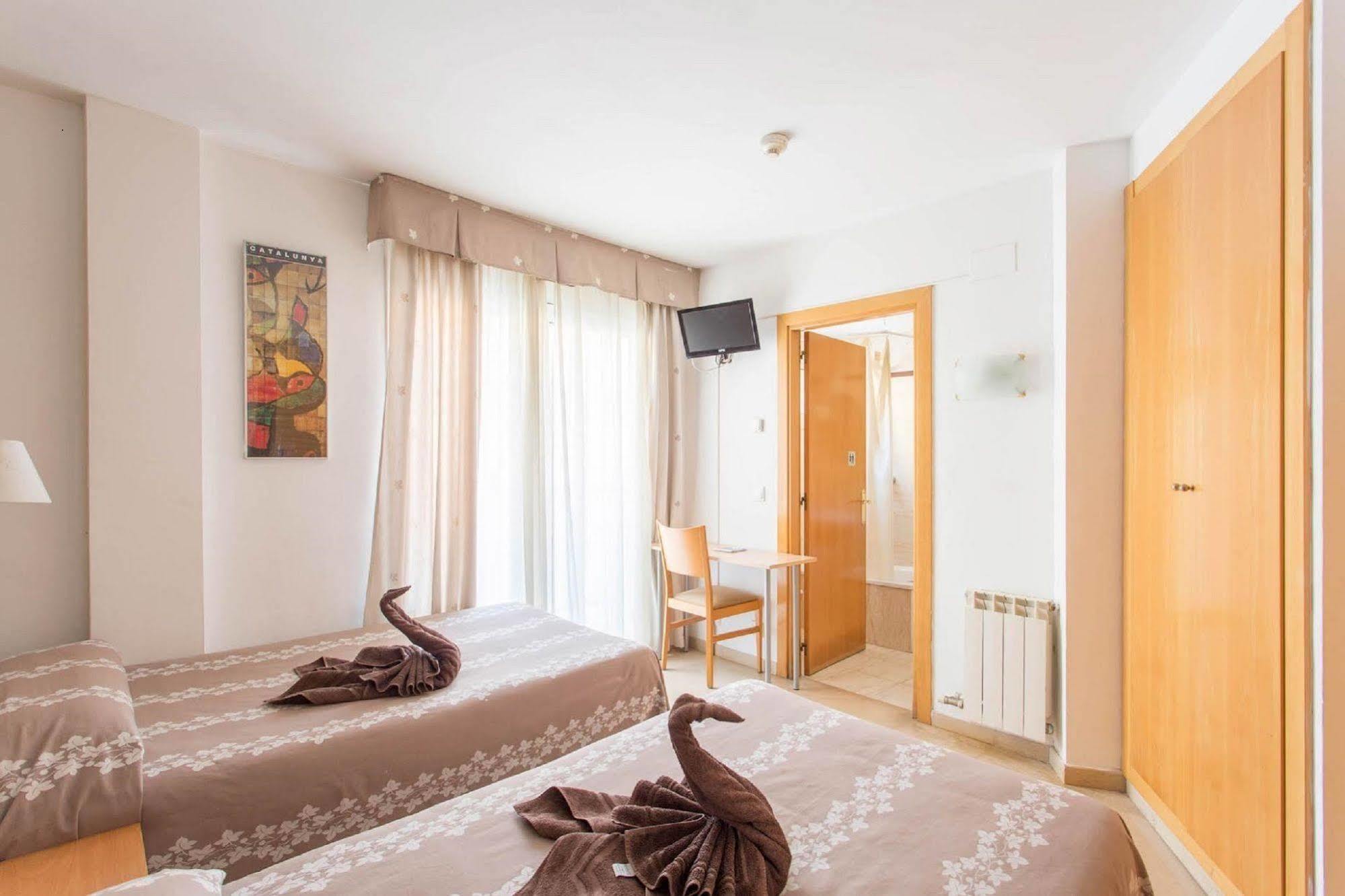 Hotel Cosmos Таррагона Экстерьер фото