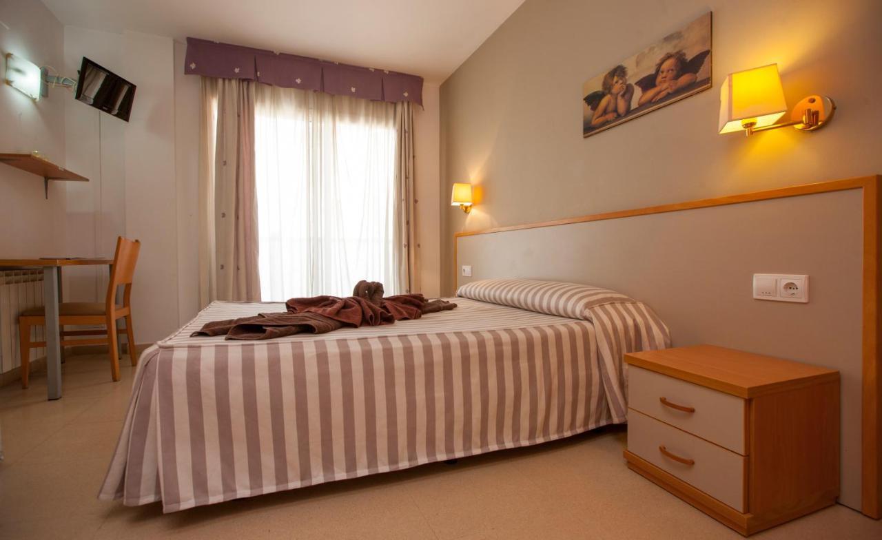Hotel Cosmos Таррагона Экстерьер фото
